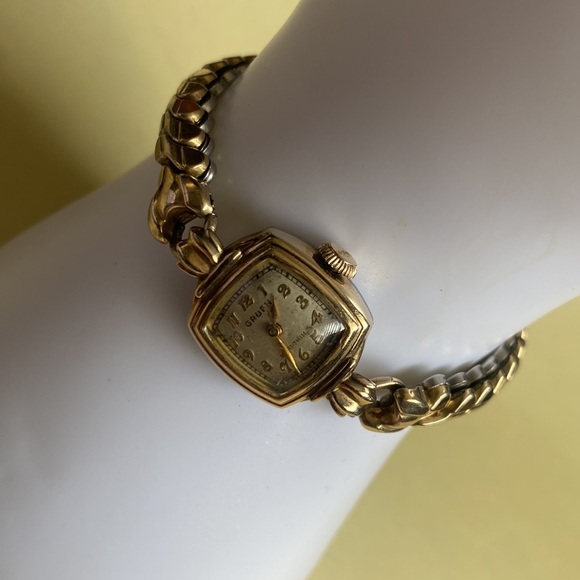 Rare Antique Vintage 1950's Gruen Marked: Gruen Guildite